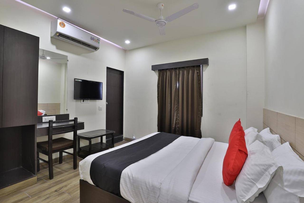 Capital O 41581 Hiriz Hotel Gandhidham Exterior photo